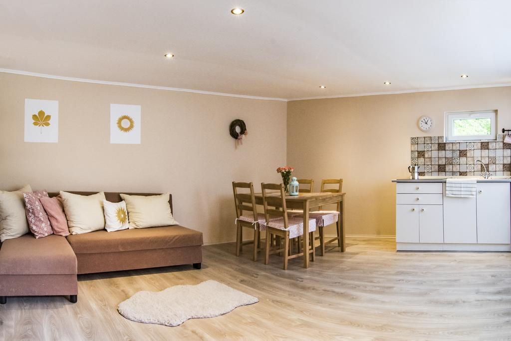Sárvár Vagi Apartment מראה חיצוני תמונה
