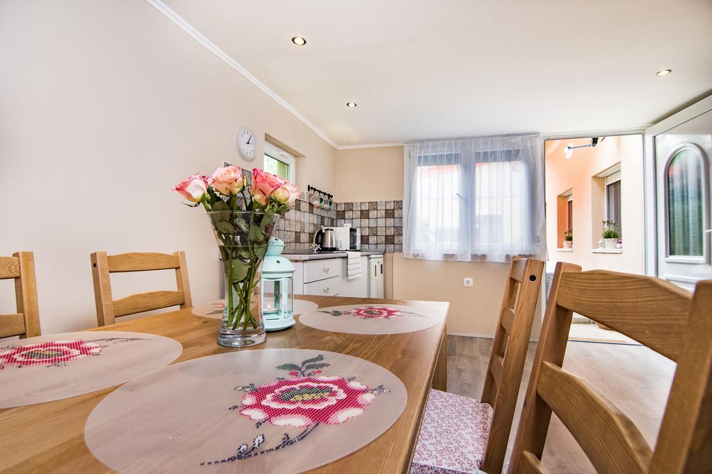 Sárvár Vagi Apartment מראה חיצוני תמונה
